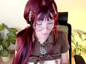 LiluDallass – webcam model profile photo Image 17