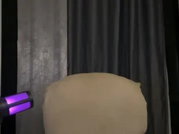 LizzieGreyX – webcam model profile photo Image 13