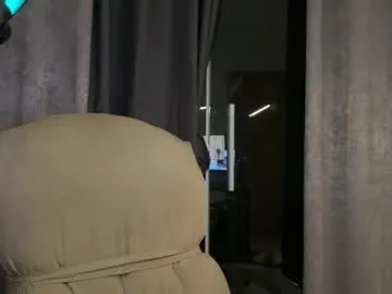 LizzieGreyX – webcam model profile photo Image 14