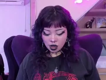 LoveCatsuit – webcam model profile photo Image 17