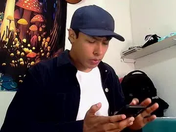 LoraDevine – webcam model profile photo Image 10