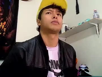 LoraDevine – webcam model profile photo Image 12