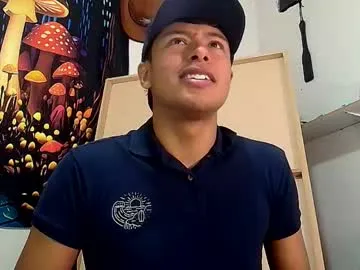 LoraDevine – webcam model profile photo Image 15