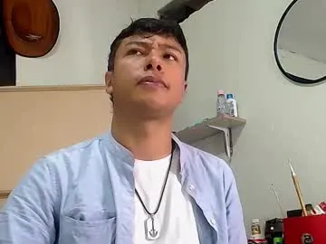 LoraDevine – webcam model profile photo Image 17