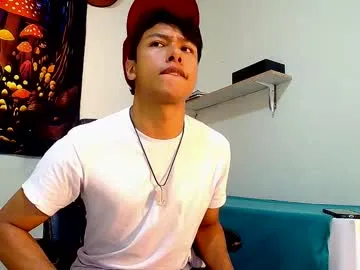 LoraDevine – webcam model profile photo Image 2