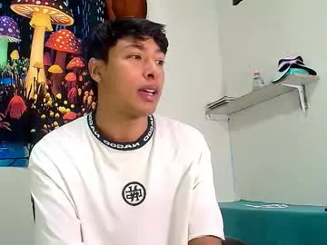 LoraDevine – webcam model profile photo Image 6