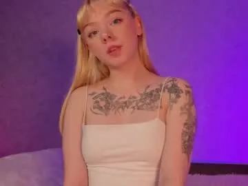 BlondeHott – webcam model profile photo Image 10