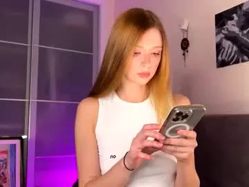 LoraDevine – webcam model profile photo Image 19