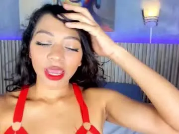 LiluDallass – webcam model profile photo Image 3