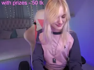 MissKristal – webcam model profile photo Image 2