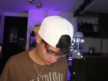 enjohnny – webcam model profile photo Image 13