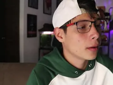 enjohnny – webcam model profile photo Image 4