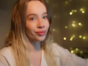 _Alicee_1 – webcam model profile photo Image 4