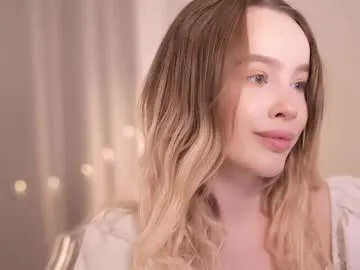 _Alicee_1 – webcam model profile photo Image 7