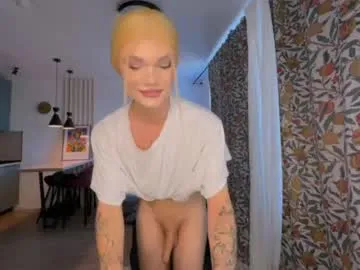 GreenEyesBlondeyUK – webcam model profile photo Image 14