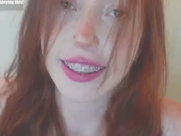 LoraDevine – webcam model profile photo Image 10