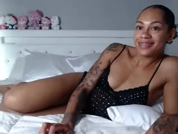 SelennaMoon – webcam model profile photo Image 3