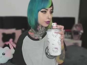 TraceyKalani – webcam model profile photo Image 3