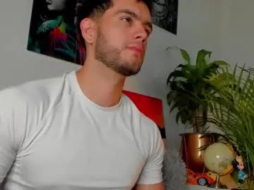 enjohnny – webcam model profile photo Image 8