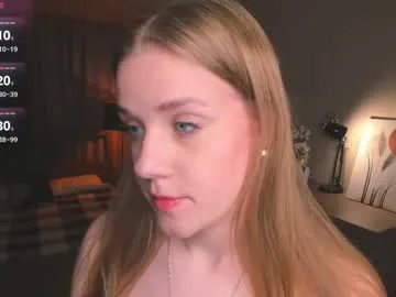 SnowPearl – webcam model profile photo Image 16