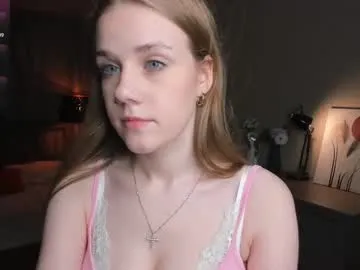 SnowPearl – webcam model profile photo Image 4