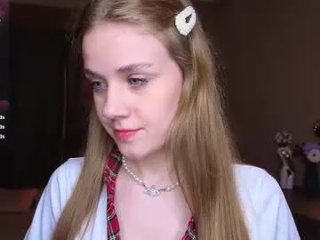 SnowPearl – webcam model profile photo Image 8