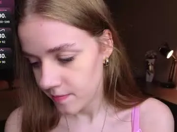 SnowPearl – webcam model profile photo Image 9