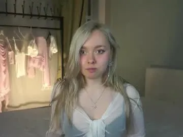 British_EmJess – webcam model profile photo Image 11