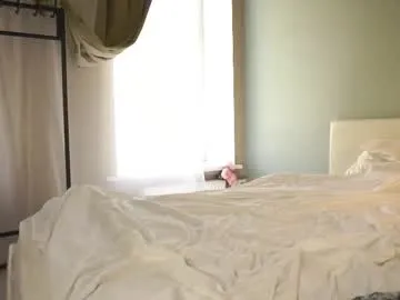 British_EmJess – webcam model profile photo Image 5