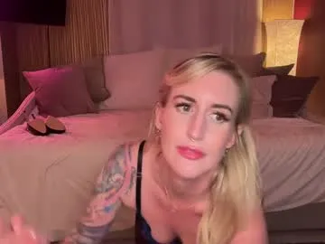 TyleneBuck – webcam model profile photo Image 19