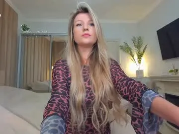 roouse – webcam model profile photo Image 14