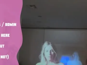 BrookeBratXO – webcam model profile photo Image 10