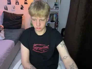 drinklinov – webcam model profile photo Image 11