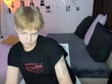 drinklinov – webcam model profile photo Image 13