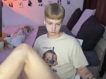 drinklinov – webcam model profile photo Image 16