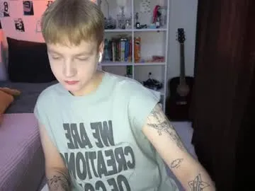 drinklinov – webcam model profile photo Image 19