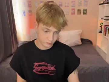 drinklinov – webcam model profile photo Image 2