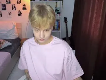 drinklinov – webcam model profile photo Image 9