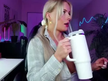 meridastone – webcam model profile photo Image 12