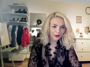 SummerElli – webcam model profile photo Image 13