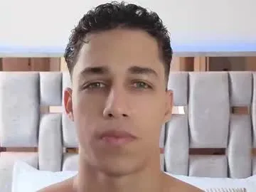 KrissyQueen – webcam model profile photo Image 14