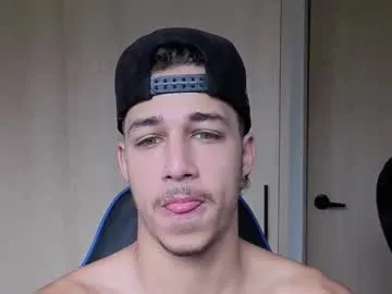 KrissyQueen – webcam model profile photo Image 3