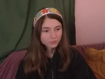 LoraDevine – webcam model profile photo Image 4