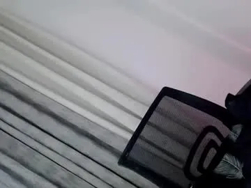 blondeangel_4u2 – webcam model profile photo Image 2