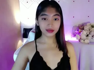 GreenEyesBlondeyUK – webcam model profile photo Image 7