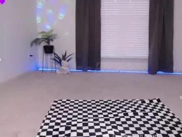 Karamelsw – webcam model profile photo Image 12