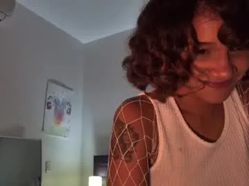 LoraDevine – webcam model profile photo Image 7