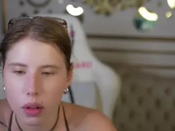 Korol-Eva – webcam model profile photo Image 11