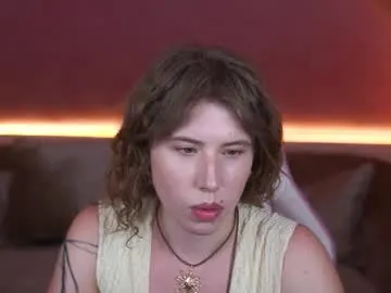 Korol-Eva – webcam model profile photo Image 4