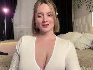 British_EmJess – webcam model profile photo Image 19